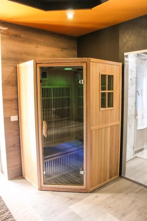 Apartment Garda Fantasy Green Jacuzzi Sauna Piscina Desenzano del Garda