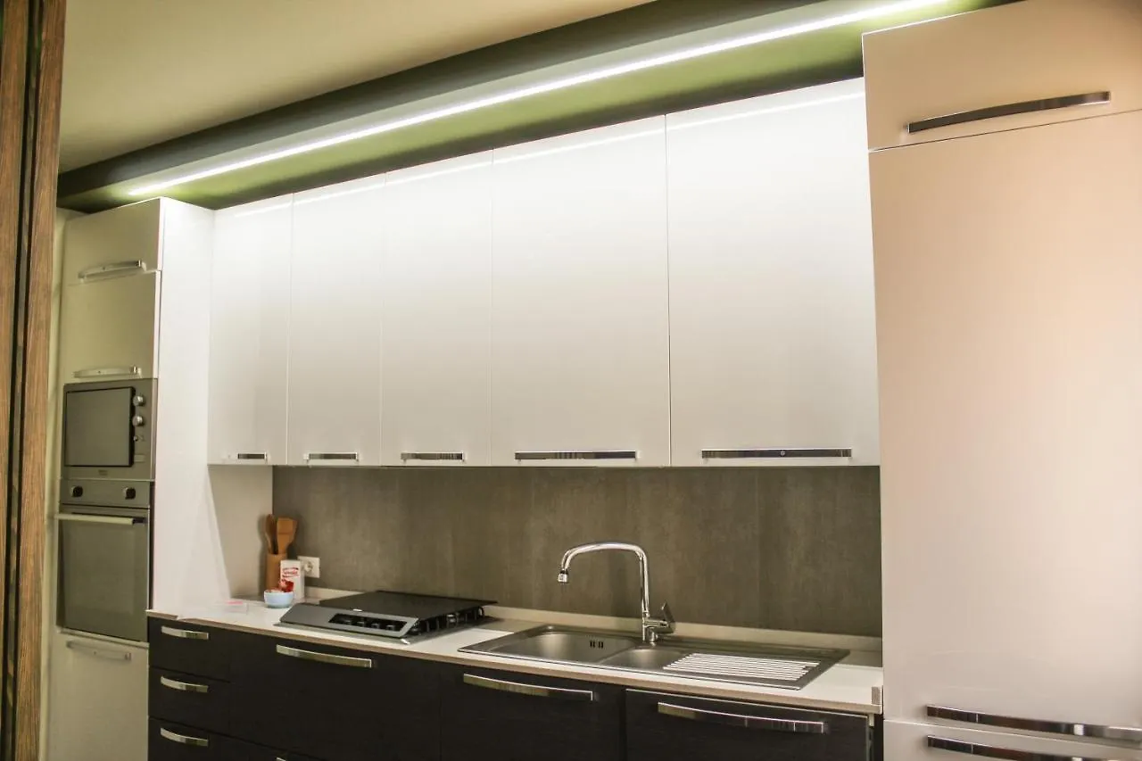 Garda Fantasy Green Jacuzzi Sauna Piscina Desenzano del Garda Apartment