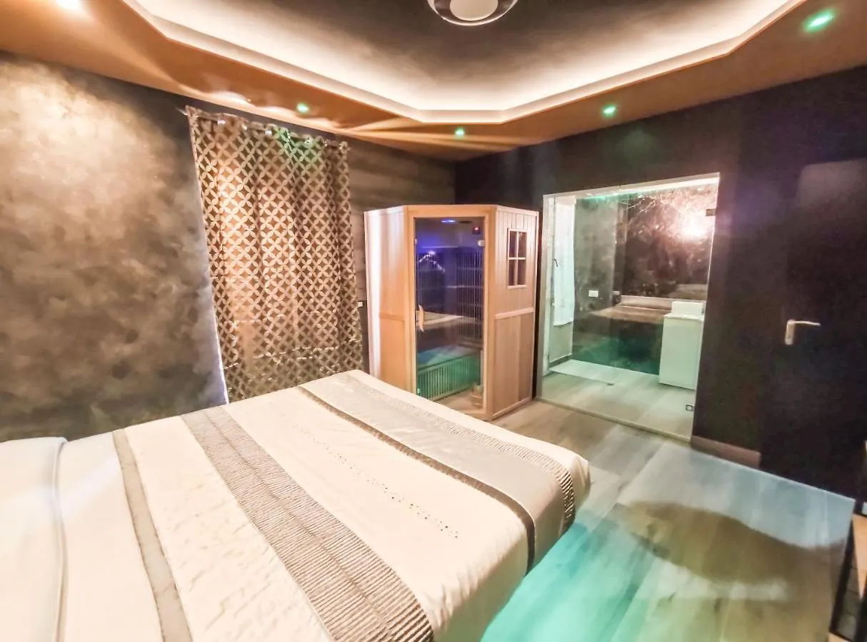 Apartment Garda Fantasy Green Jacuzzi Sauna Piscina Desenzano del Garda
